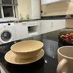 Charming 1-Bed Studio In London