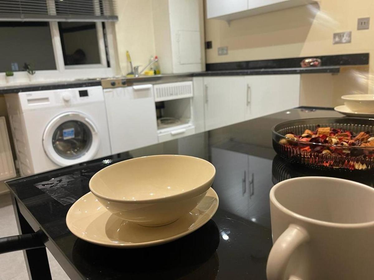 Charming 1-bed Studio In * Londra