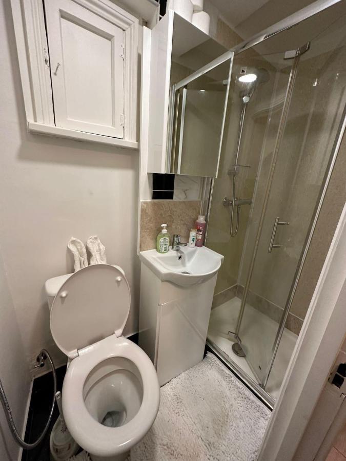 Charming 1-bed Studio In *